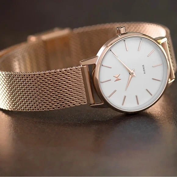MVMT Avenue Watch in Lexington Rose, 28mm Avenue Watch | MVMT main image 4
